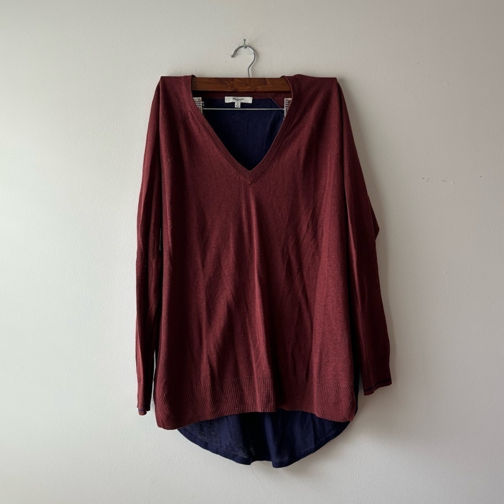 Madewell long sleeve v-neck oversized top color burgundy and purple  size‎ M